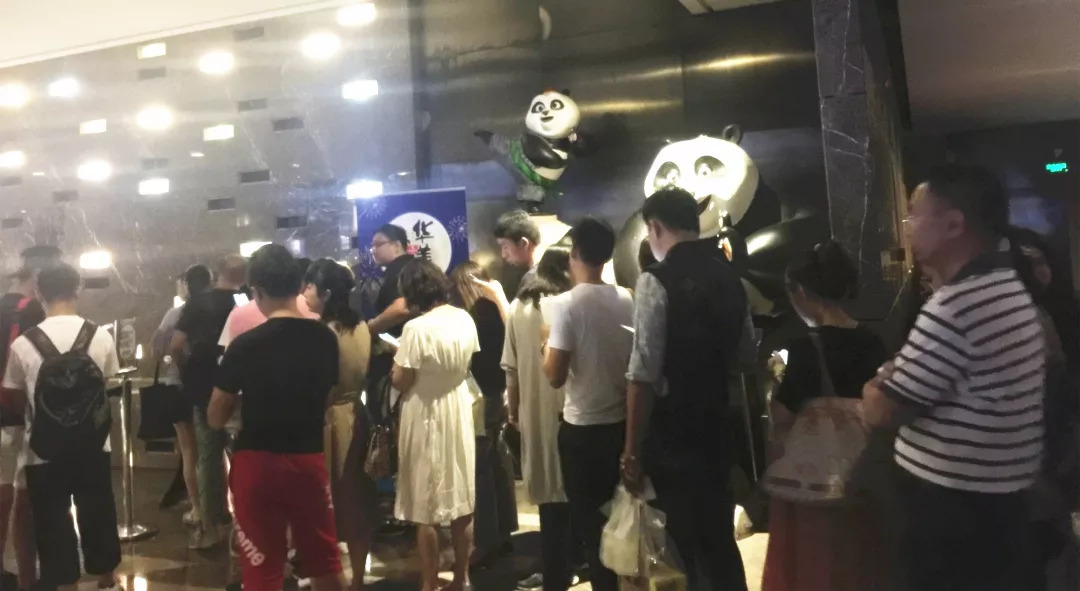 华美带你与阿汤哥一起海陆空全面出击! 华美带你与阿汤哥一起海陆空全面出击!